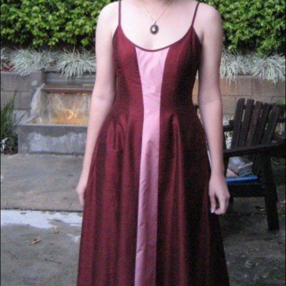 One of a kind silk dress. 10. Camille de Pedrini